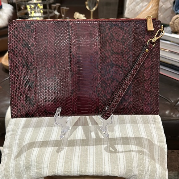 Authentic MICHAEL Michael Kors Genuine Snakeskin Clutch/Wristlet, EUC - Picture 3 of 16